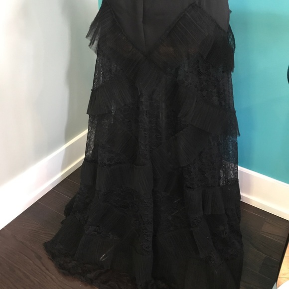 BCBG MaxAzria Aveline pleated gown - Picture 5 of 6